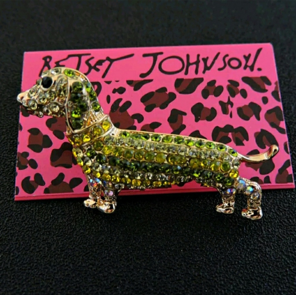 Gorgeous Dachshund Brooch